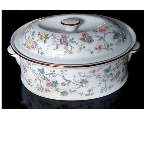 "Corona" Gold Trim 2Qt Casserole Dish Andrea by Sadek - Picture 1 of 15